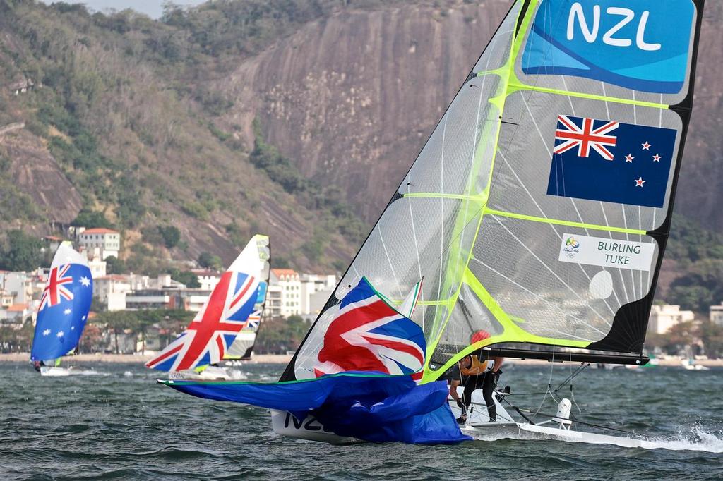 Burling and Tuke head for the leeward gate for the second and last time, with a big lead - 49er Mens Medal race 2916 Olympics © Richard Gladwell www.photosport.co.nz